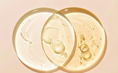 Tekstur gel, krim, dan facial oil untuk perawatan kulit